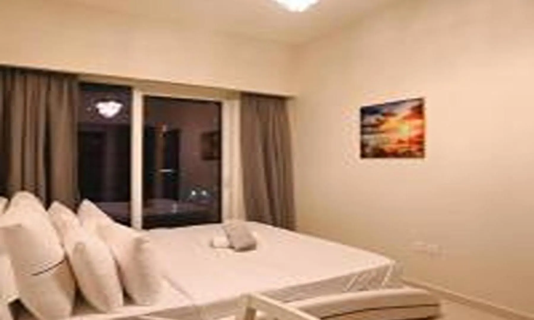 Brown Stone - Canal View Reva Dubai Apartment